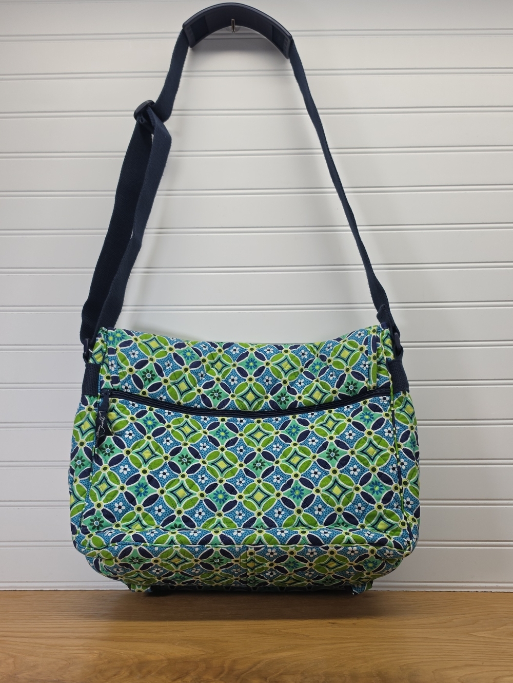 Vera Bradley Daisy Daisy Messenger Laptop Bag - Picture 2 of 6